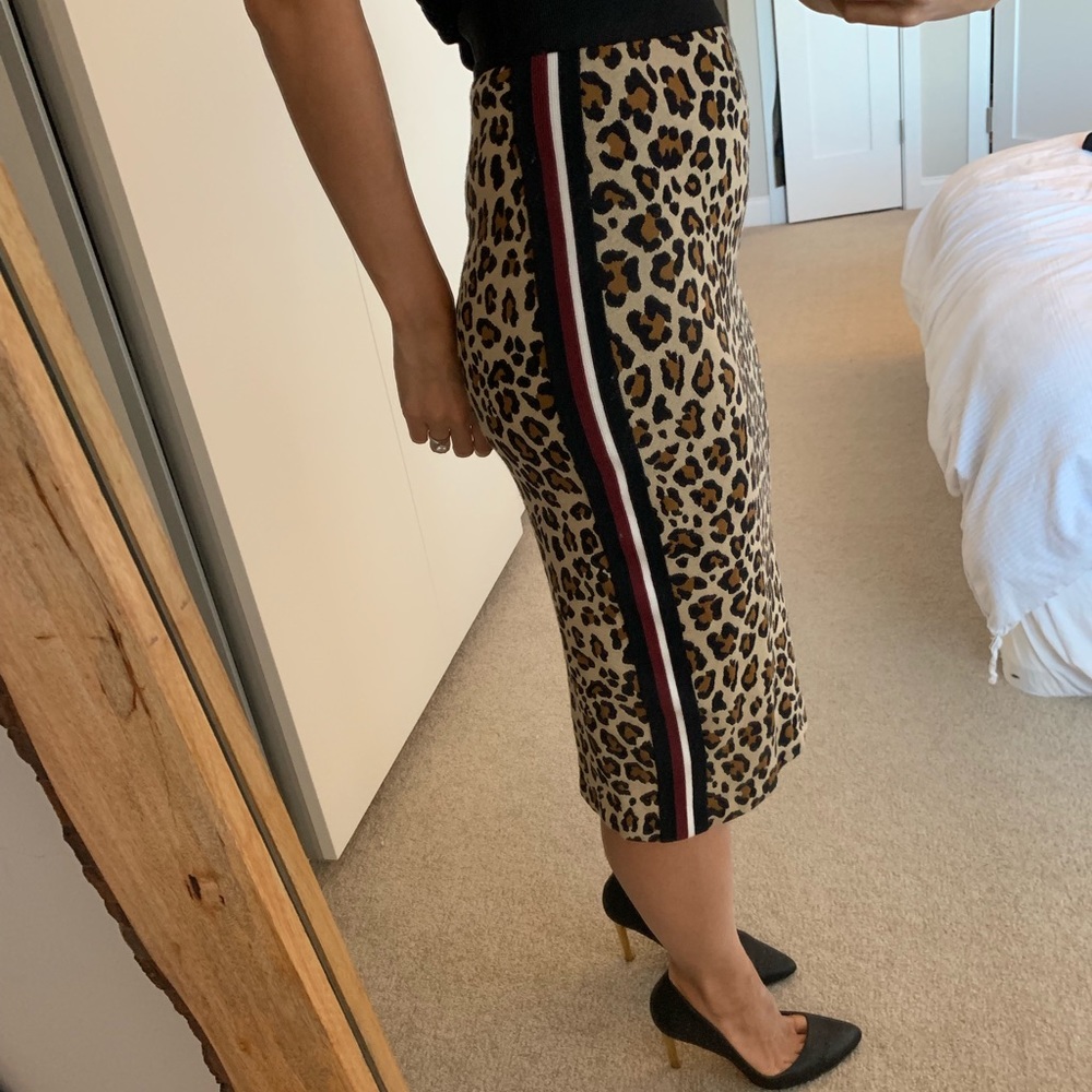 Pinko Leopard high waist midi skirt!😍